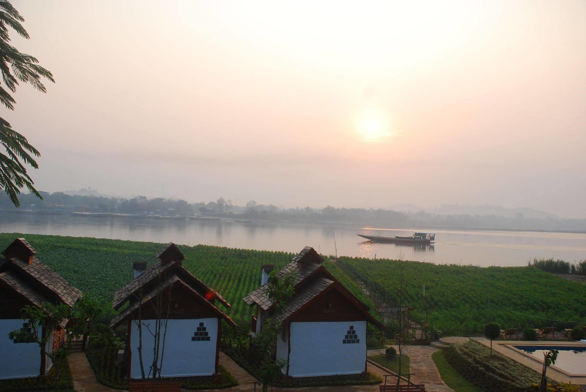 Hotel Gin'S Maekhong View Chiang Saen Exteriér fotografie